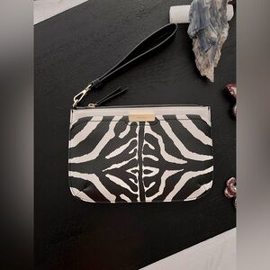 Nine West Zebra Tiger Black White Gold Hardware Envelope Clutch Bag WRISTLET EUC